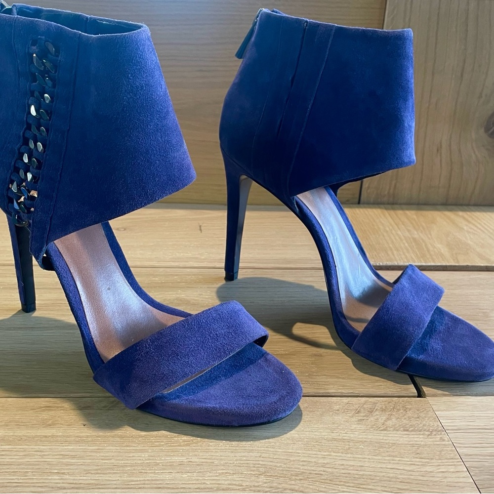VINCE CAMUTO FREYA OUTER SPACE SZ 8